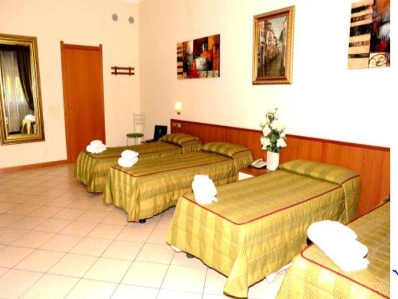 Hotel San Siro Fiera Milaan Buitenkant foto