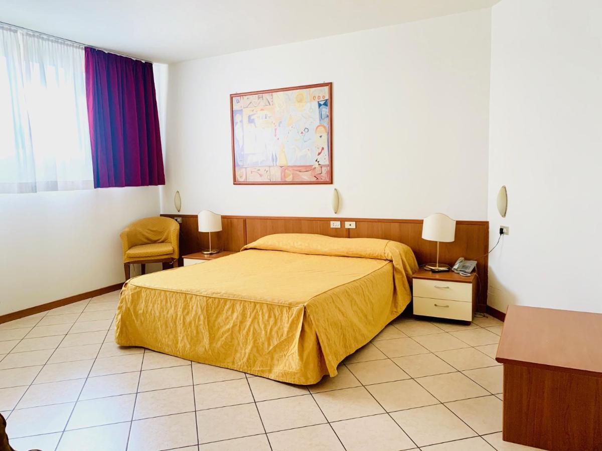 Hotel San Siro Fiera Milaan Buitenkant foto