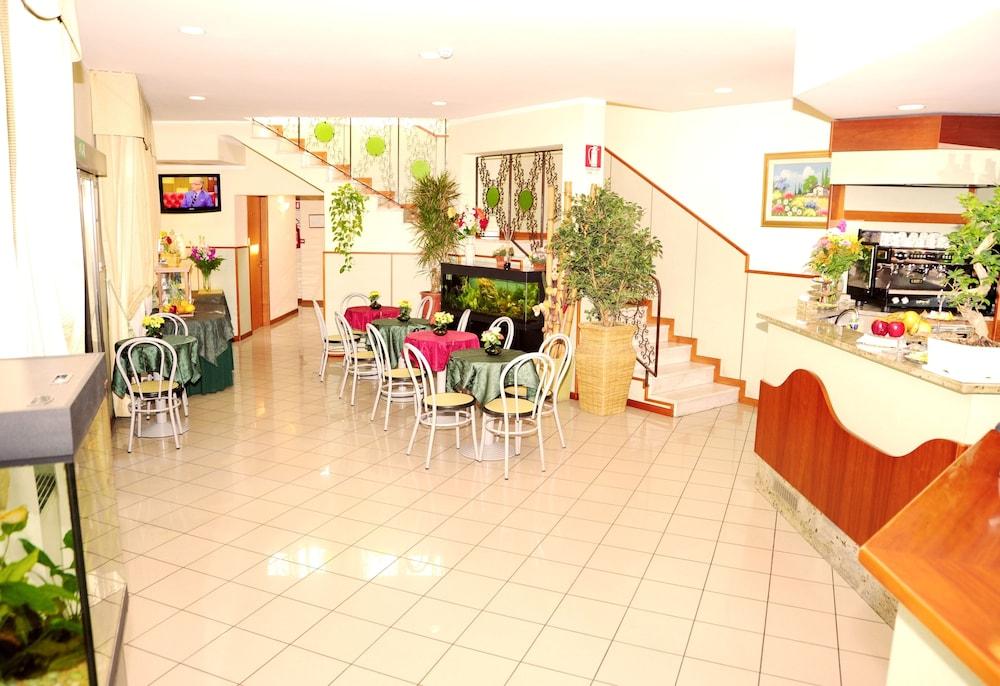 Hotel San Siro Fiera Milaan Buitenkant foto