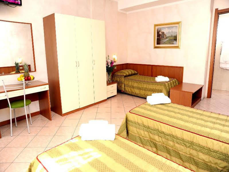 Hotel San Siro Fiera Milaan Buitenkant foto