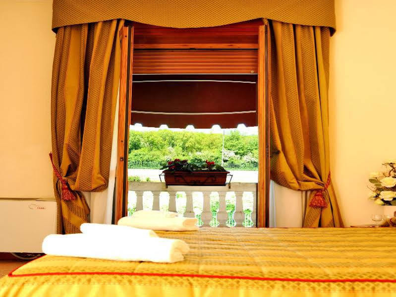 Hotel San Siro Fiera Milaan Buitenkant foto